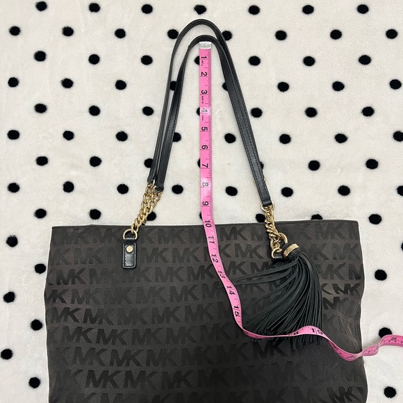 Michael Kors Jet Set Tassel Chain Tote - Picture 12 of 14